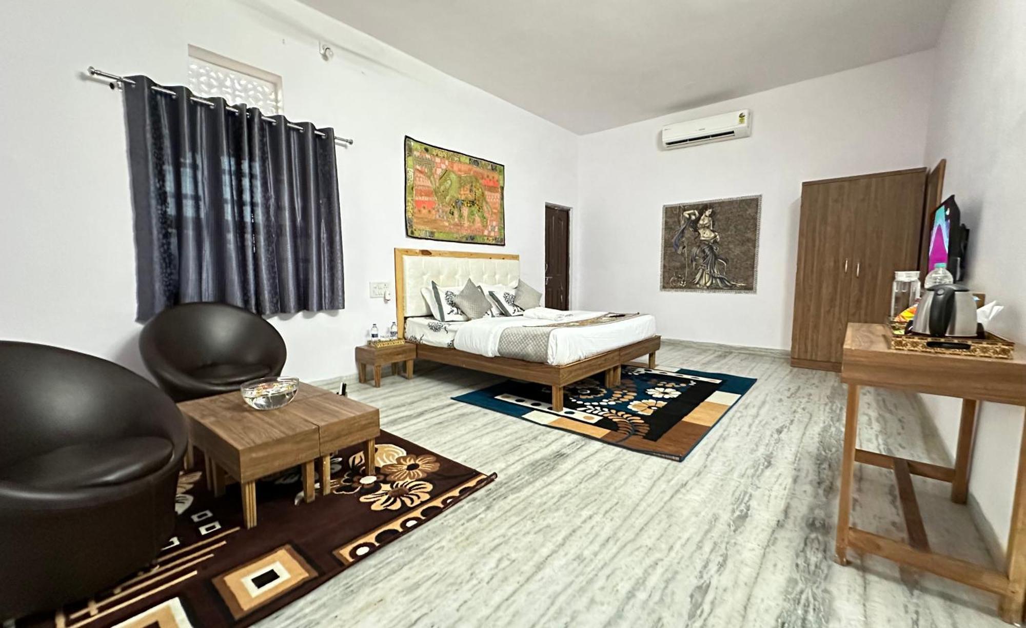 The Burj Resort Luxurious Stay Udaipur Exteriör bild
