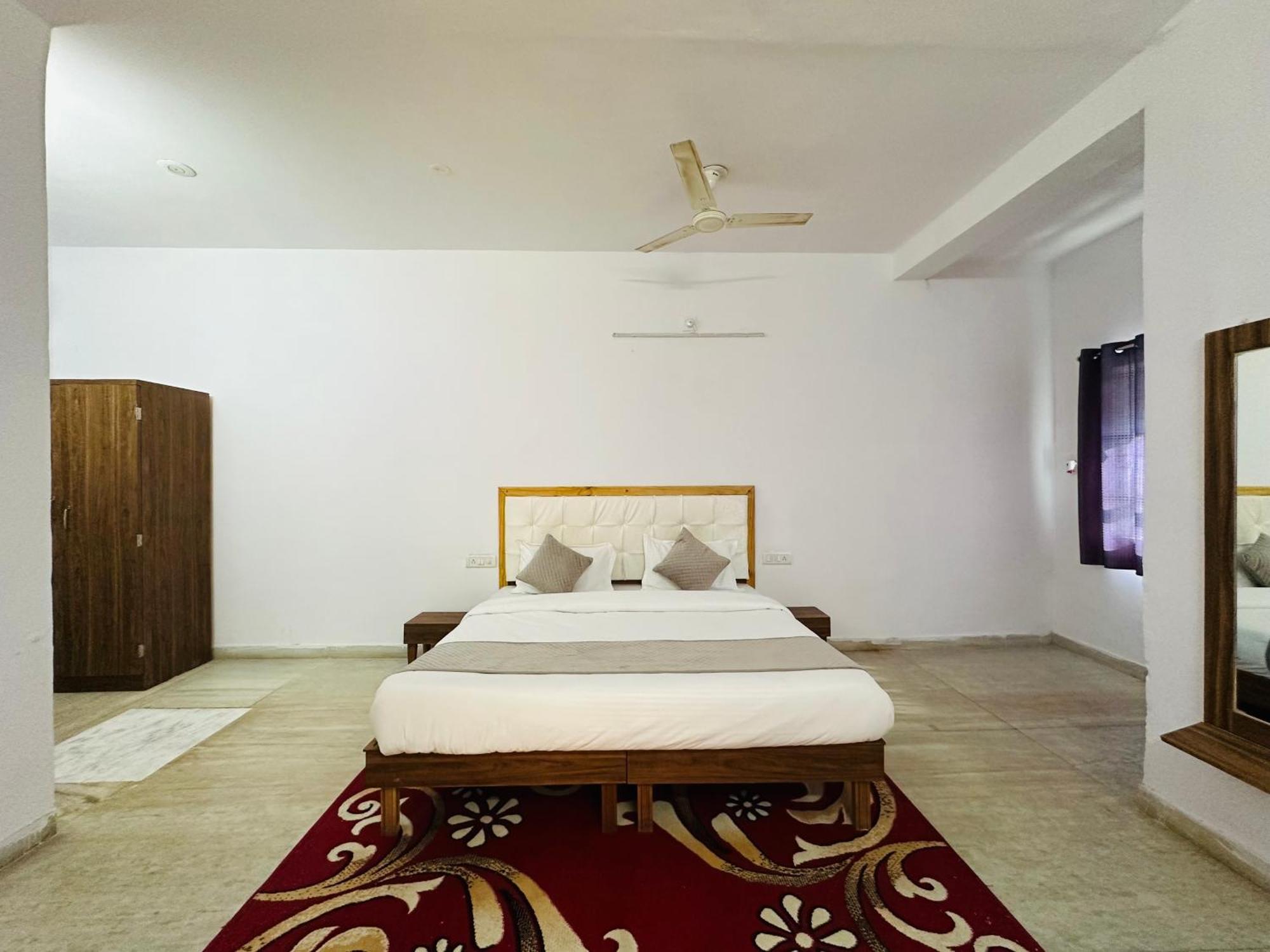 The Burj Resort Luxurious Stay Udaipur Exteriör bild