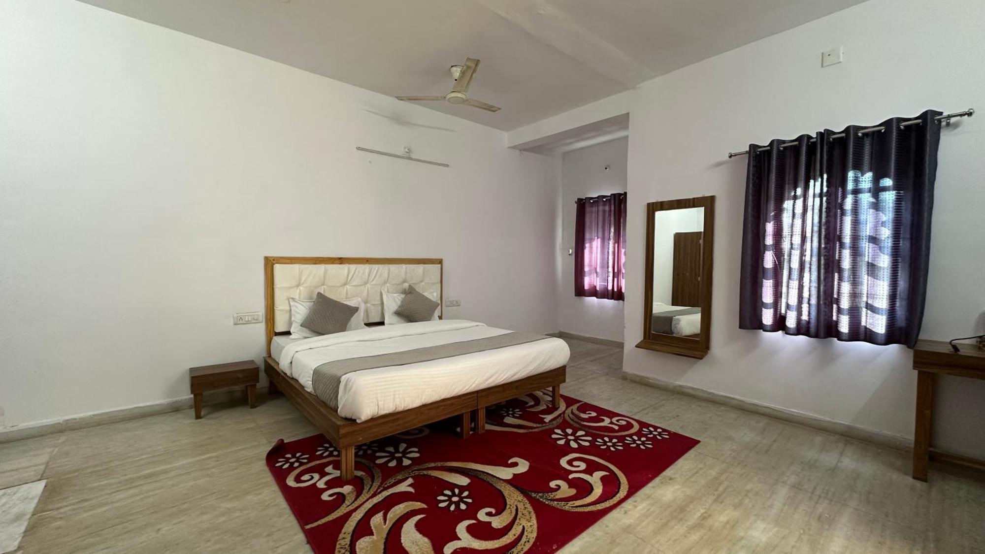 The Burj Resort Luxurious Stay Udaipur Exteriör bild